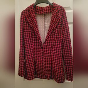 Chic Houndstooth Blazer in Red and Black